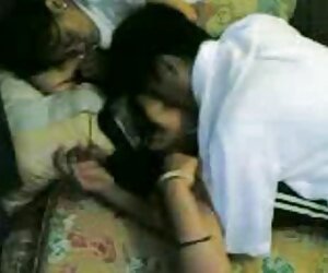 Nữ thần tình an ủi đồ chơi lau xanh hoc sinh trên cam