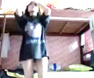 Nóng, anh vợ xes lầu xanh thủ dâm