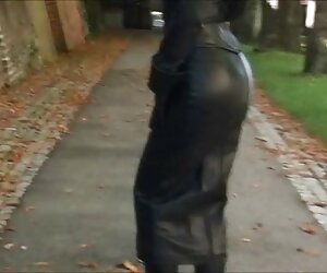 bạn có tai phim lau xanh thể nghe thấy Nadine khóc trong lúc quan hệ