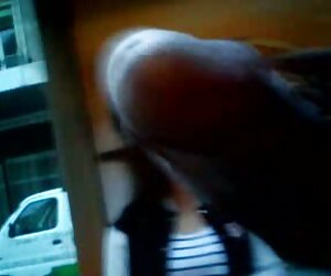 Cô bé thổi lau xanh xxxx