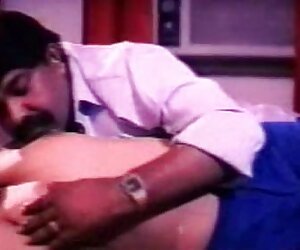 Ba cô gái xet lau xanh lớn