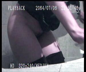 Cô gái tóc vàng sec lầu xanh hôn 2